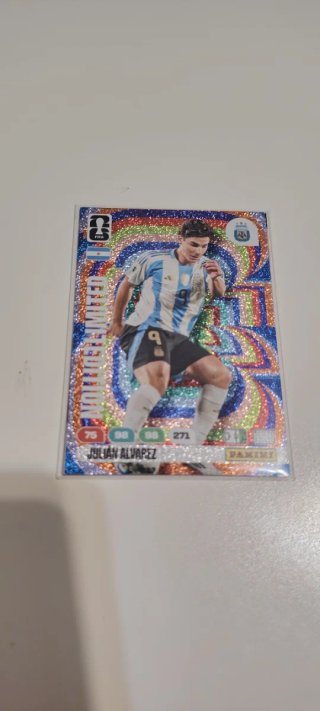 Cromo Adrenalyn Julián Álvarez Purpurina