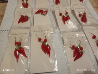 Lote de 24 pares de pendientes