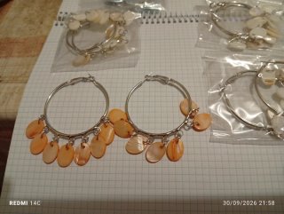 Lote de 24 pares de pendientes
