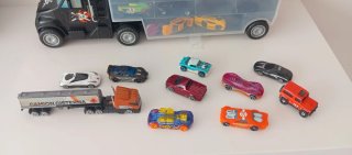 Camión Transportador de Coches de Juguete