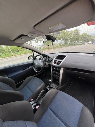 Peugeot 207 2006