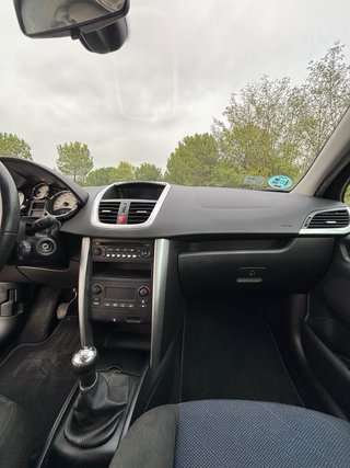 Peugeot 207 2006