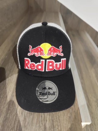 Gorra Red Bull Negra y gris