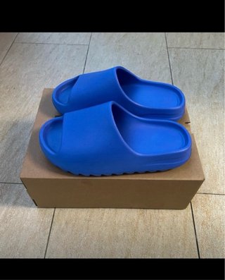Chanclas Yeezy Negras