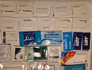 See di 40 Salviette Rinfrescanti compagnie aeree.