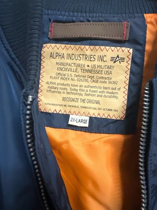 Cazadora Alpha Industries Azul 2XL.€ no negociable