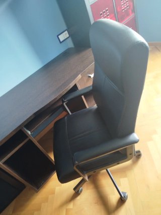 Mesa de escritorio de madera
