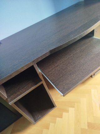 Mesa de escritorio de madera