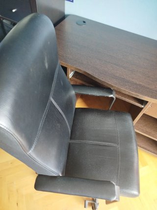 Mesa de escritorio de madera