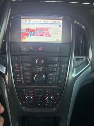 Opel Astra 2011