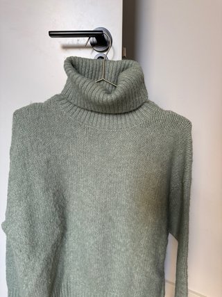 Jersey Zara verde cuello alto