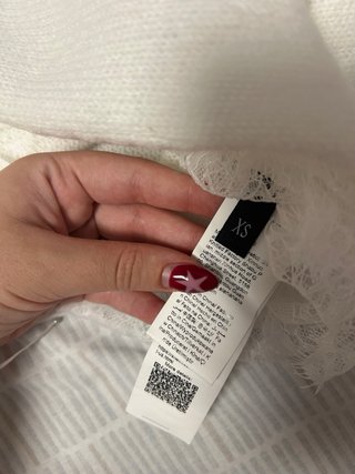 Jersey blanco con encaje