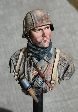 Busto soldato in resina scala 1/10