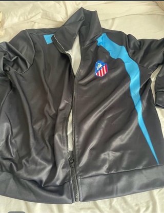 Chándal con escudo Atlético sin estrenar
