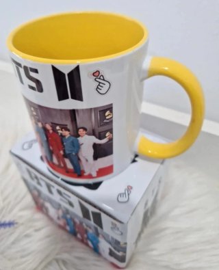 Caneca BTS com Caixa