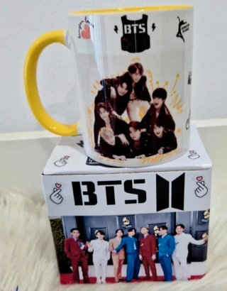 Caneca BTS com Caixa