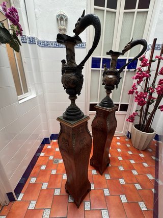 Jarrón de Bronce Antiguo
