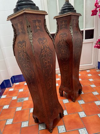 Jarrón de Bronce Antiguo