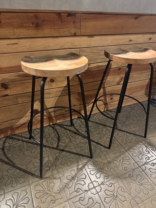 Set de 2 Taburetes de Madera y Hierro