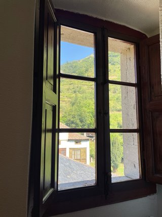 Ventanas Antiguas de Castaño