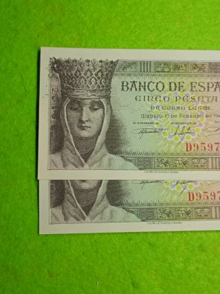 Pareja 2 Billetes de 5 Pesetas 1943 sin circular