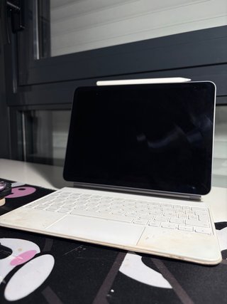 iPad Air M1 256 GB + tastiera magica + matita