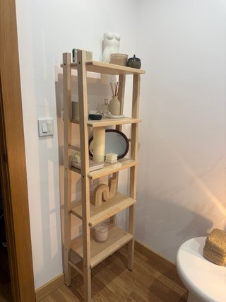 Estantería IKEA de madera