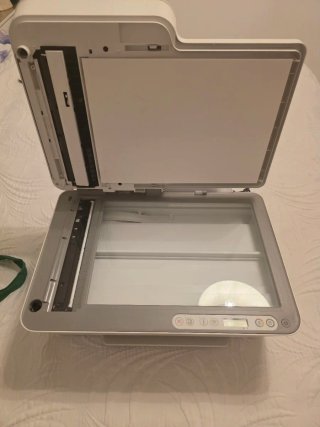 Stampante multifunzione HP bianca