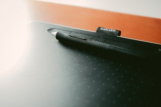 Wacom Intuos M Bluetooth + Funda