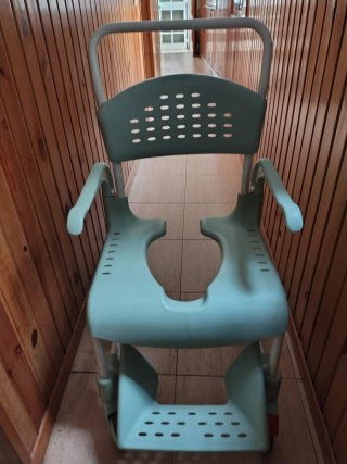 Silla ortopedica con rueda