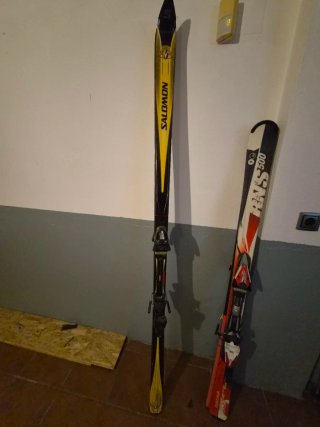 Esquís Salomon con bastones