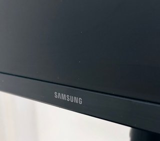 Monitor 27 Samsung Essential S4