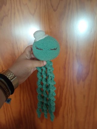 Pulpo amigurumi tejido a mano