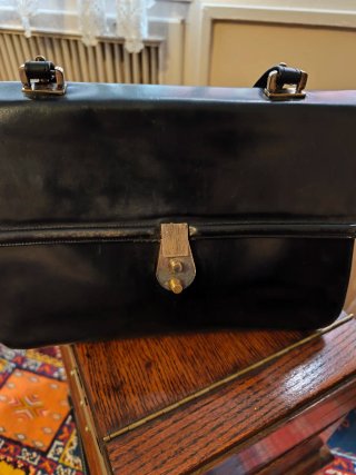 Bolso de mano negro