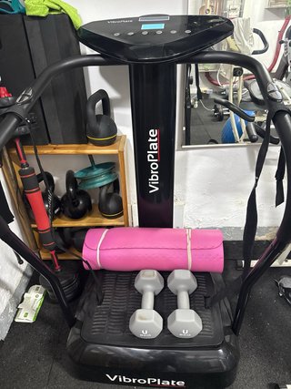Máquina VibroPlate y Set de Pesas y Esterilla