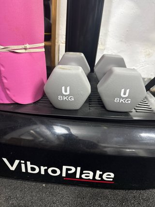 Máquina VibroPlate y Set de Pesas y Esterilla