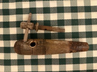 Grifo o Espita de madera antigua