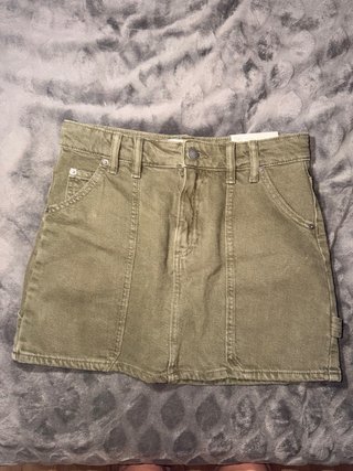 Falda Stradivarius Verde Oliva Talla XS