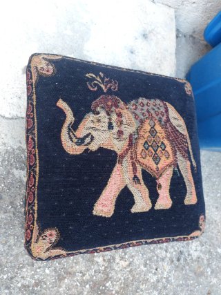 Pouf poggiapiedi vintage
