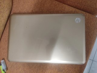 Ordenador HP Portátil Beige y Negro