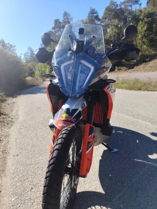 KTM 890 S (2023)