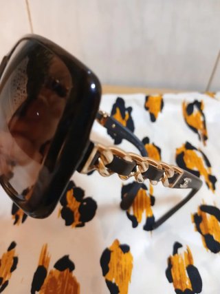 Gafas de sol Chanel.