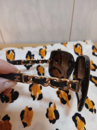Gafas de sol Chanel.