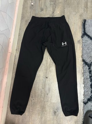 Conjunto deportivo Under Armour negro
