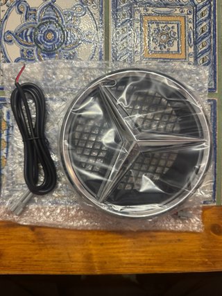 Emblema Mercedes-Benz LED Blanco