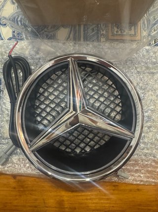 Emblema Mercedes-Benz LED Blanco