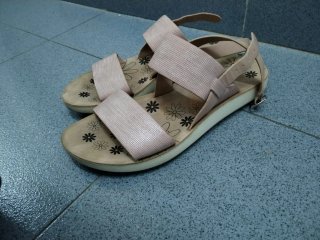 Sandalias rosas talla 36