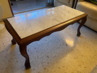 Conjunto mesa centro y auxiliar mármol y madera