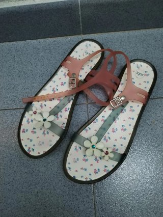 Sandalias Igor Talla 37 Flores