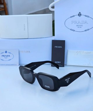 Gafas de sol negras